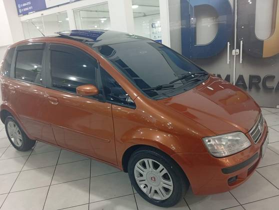 FIAT IDEA 1.8 MPI HLX 8V FLEX 4P MANUAL FIAT IDEA 1.8 MPI HLX 8V FLEX 4P MANUAL